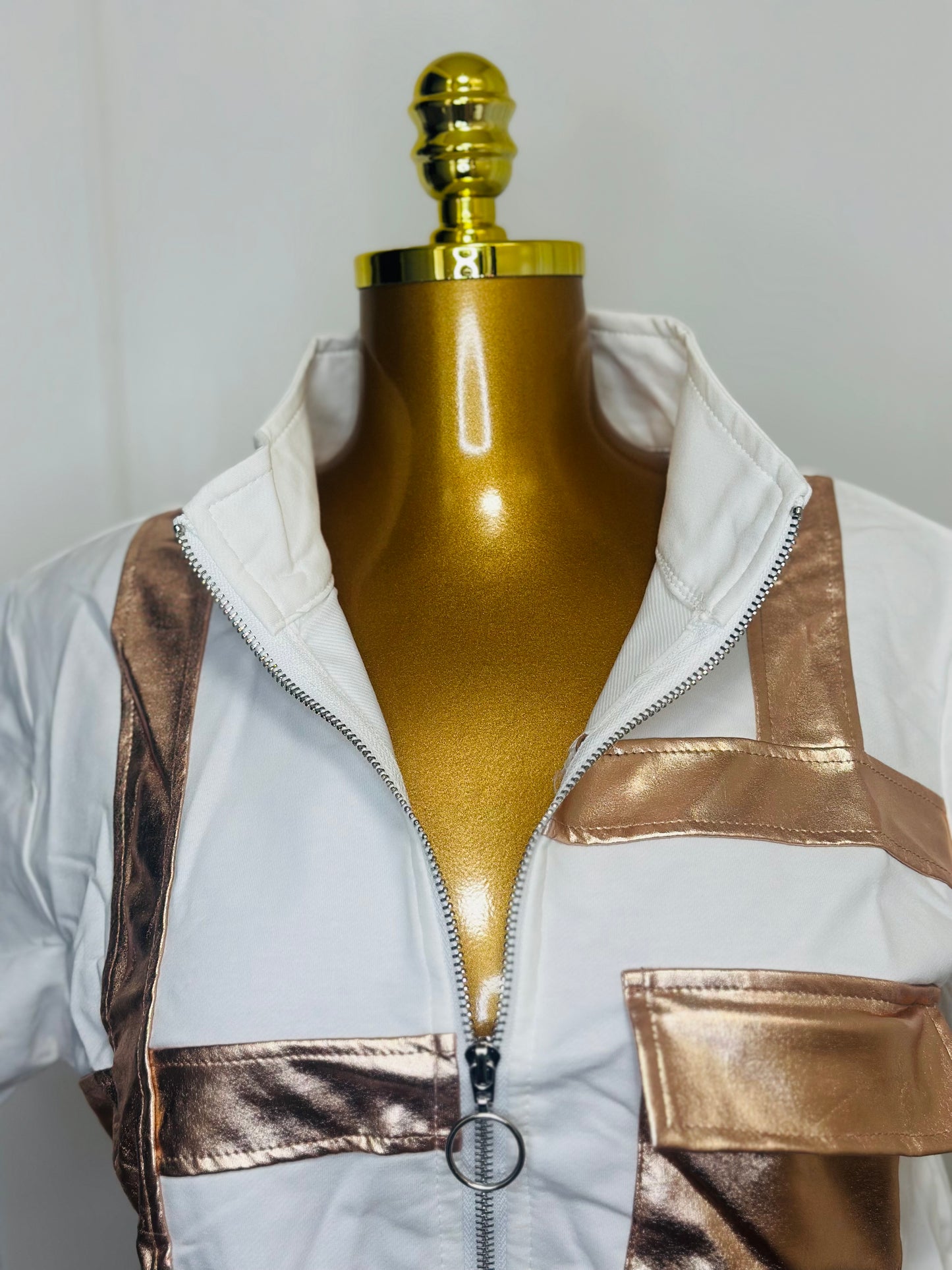 Conjunto Deportivo Casual Blanco y Oro Rosado (Two-Piece Set)