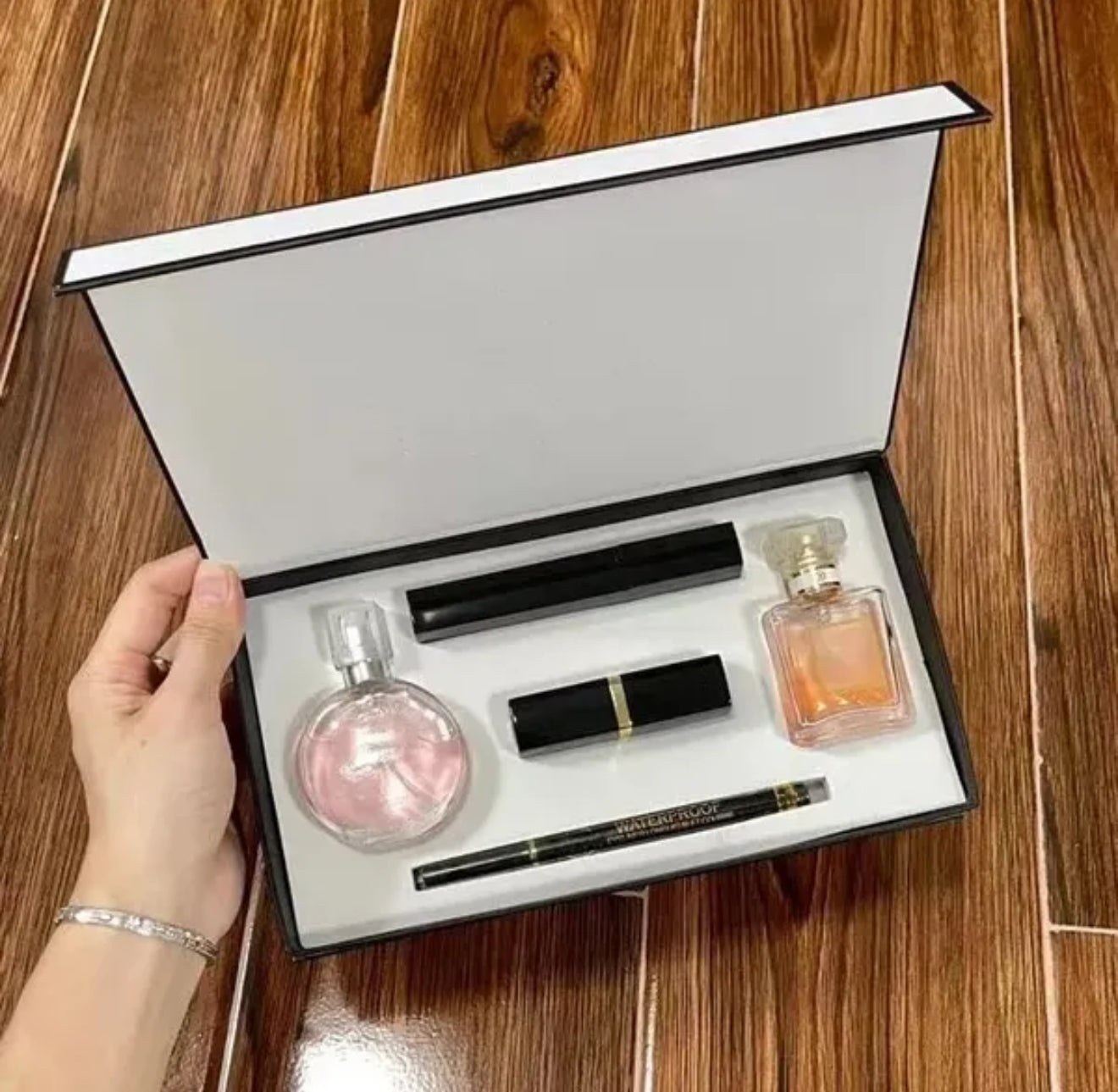 Set 5 piezas CH@N€L