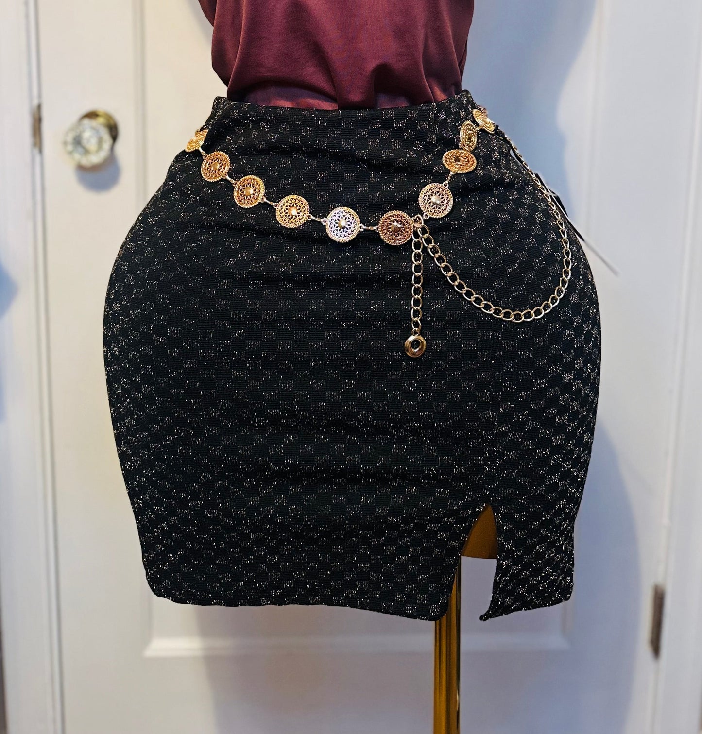 Falda corta con abertura